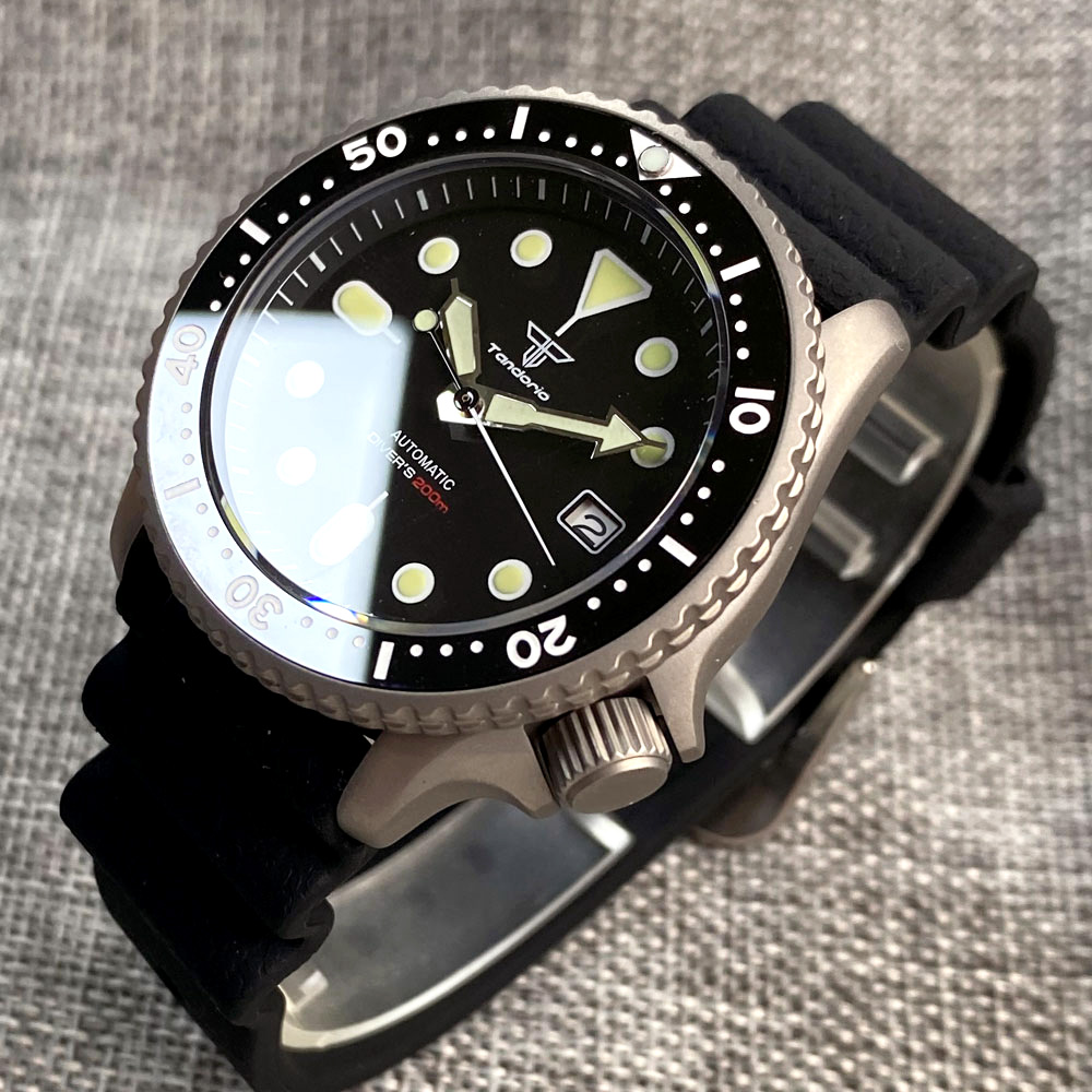Paper Weight Crystal - Titanium Diver NH35A negro automático 200M